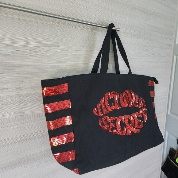 Victoria's Secret Sequin Lip Zip Shoulder Tote Weekend Duffle Gym Black Bag - Picture 3 of 16